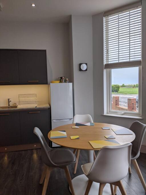 Waves@Walpole - 2 Bed Flat With Amazing Sea Views Apartment Margate Luaran gambar
