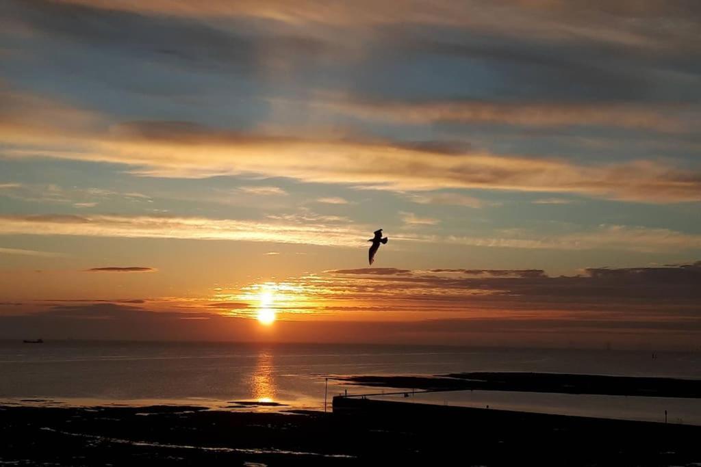 Waves@Walpole - 2 Bed Flat With Amazing Sea Views Apartment Margate Luaran gambar